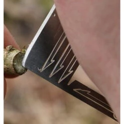 Bushcraft Essentials JV Survivalkarte -Campfreunde Geschäft BCE 045 JV Survival Card Action Shot 12