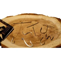 Bushcraft Essentials JV Survivalkarte -Campfreunde Geschäft BCE 045 JV Survival Card Action Shot 15