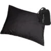 COCOON Synthetic Pillow SP Large - Reise-Kopfkissen -Campfreunde Geschäft cocoon synthetic pillow sp large reise kopfkissen charcoal coc sp3 1