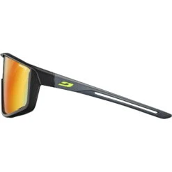 JULBO Fury S Reactiv Light Amplifier 1-3 - Bikebrille Für Kids -Campfreunde Geschäft julbo fury s reactiv light amplifier 1 3 bikebrille fuer kids matt schwarz grau jb j550 3314 1