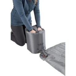 Rab Stratosphere 4 - Isolierte Schlafmatte -Campfreunde Geschäft rab stratosphere 4 schlafmatte qma 05 grh reg 5